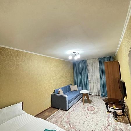 Квартира Рядом Арбата, Гоголя 92 อัลมาตี ภายนอก รูปภาพ