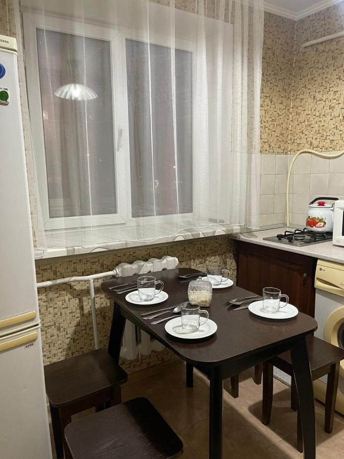 Квартира Рядом Арбата, Гоголя 92 อัลมาตี ภายนอก รูปภาพ