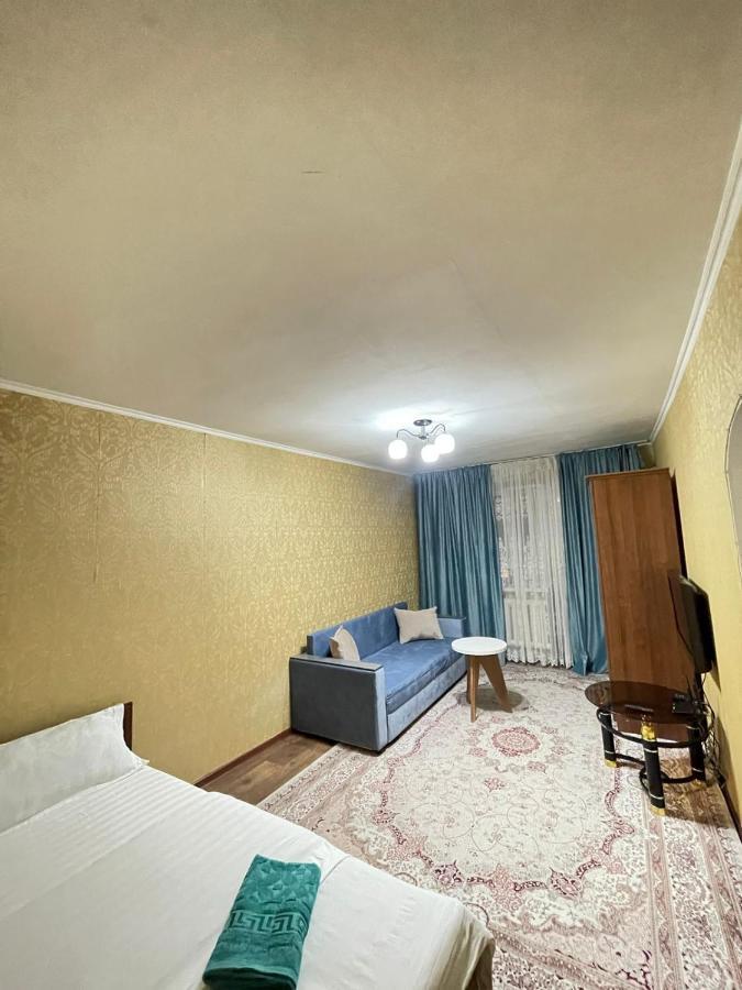 Квартира Рядом Арбата, Гоголя 92 อัลมาตี ภายนอก รูปภาพ