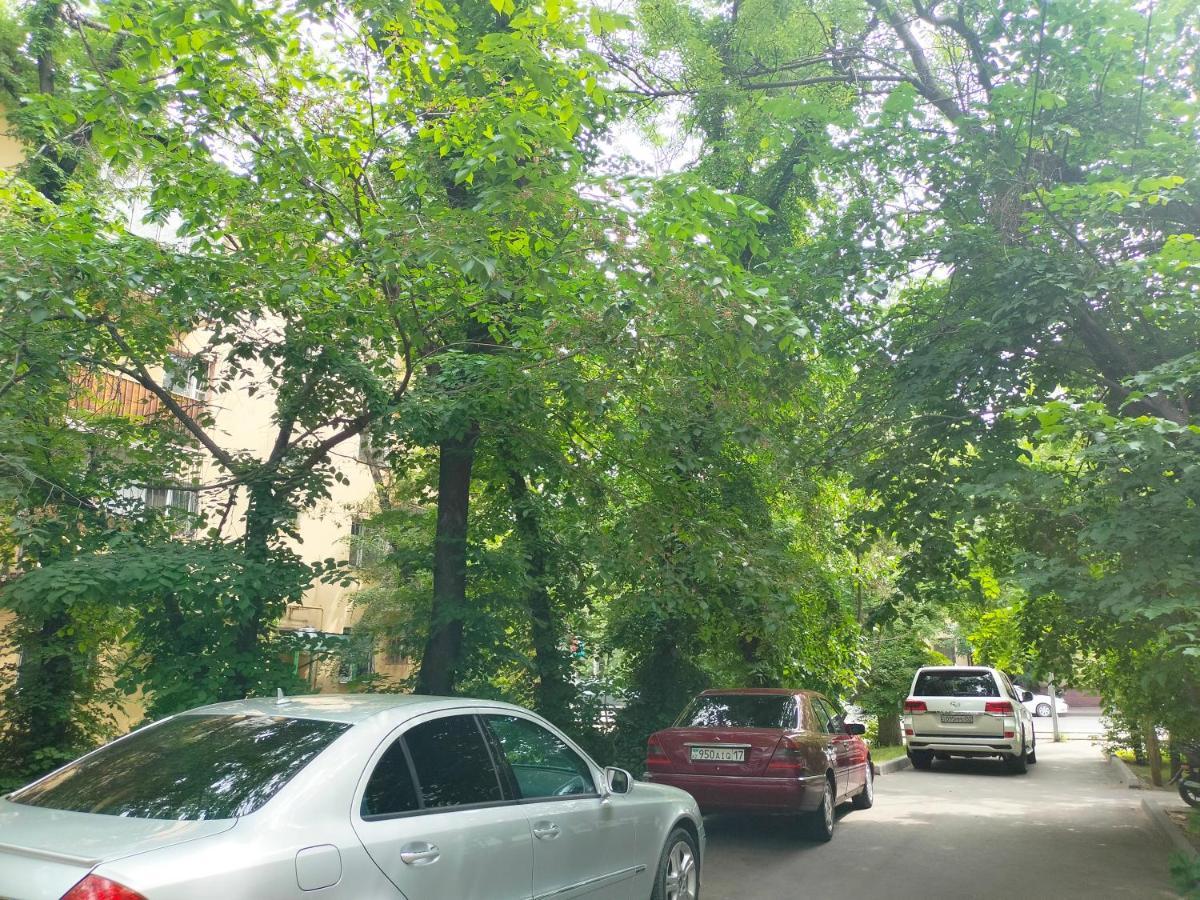 Квартира Рядом Арбата, Гоголя 92 อัลมาตี ภายนอก รูปภาพ