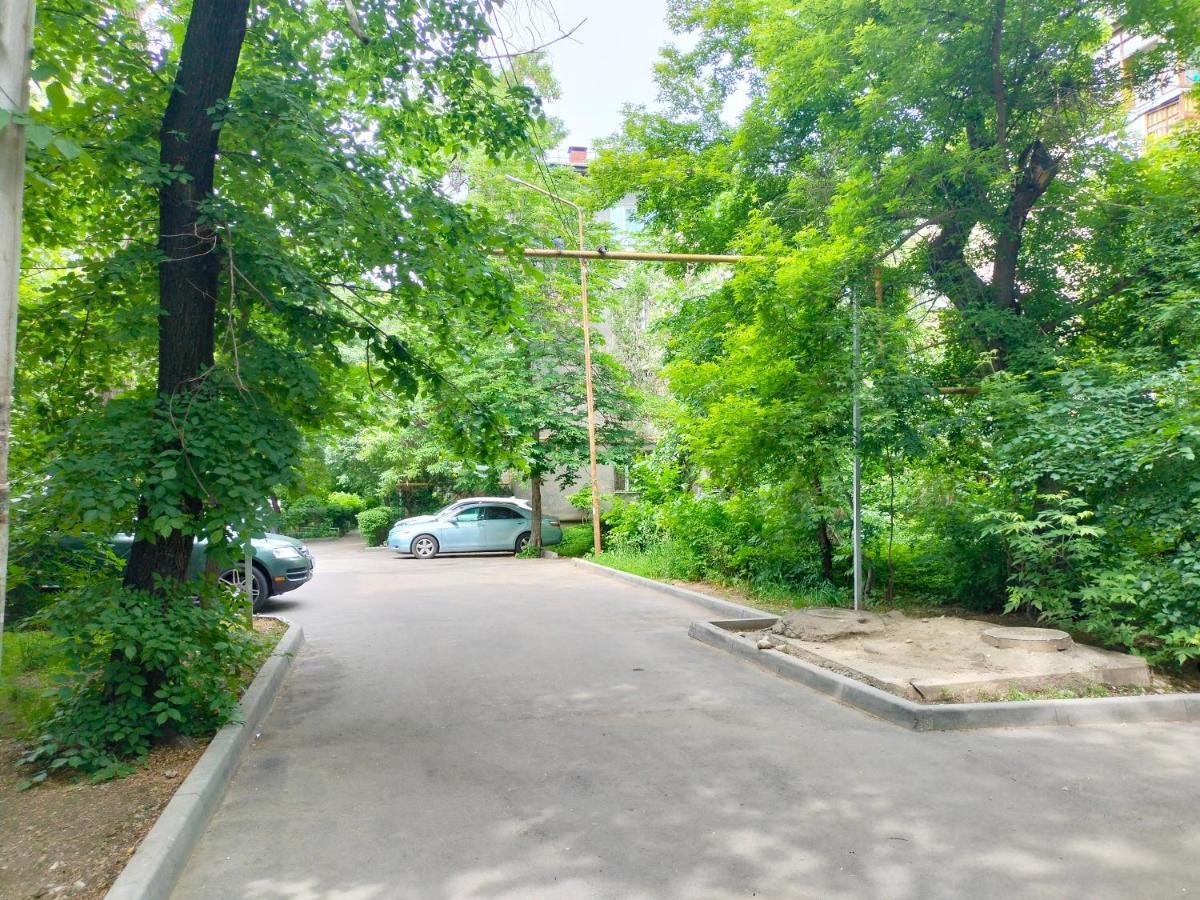 Квартира Рядом Арбата, Гоголя 92 อัลมาตี ภายนอก รูปภาพ